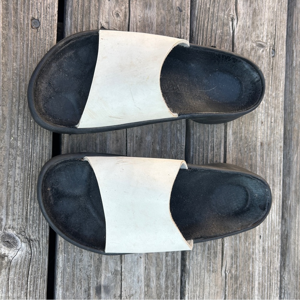 Tatami Women's Black and White Slide Sandals - Picture 3 of 3